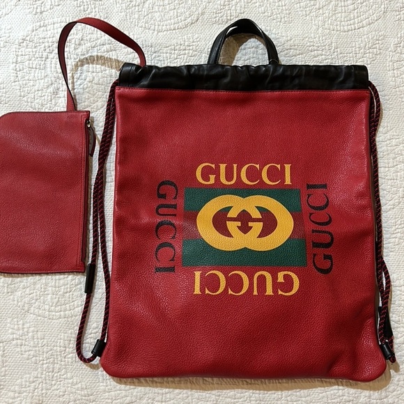 Gucci Leather drawstring Backpack With Attached Wristlet. NWT - Picture 1 of 16